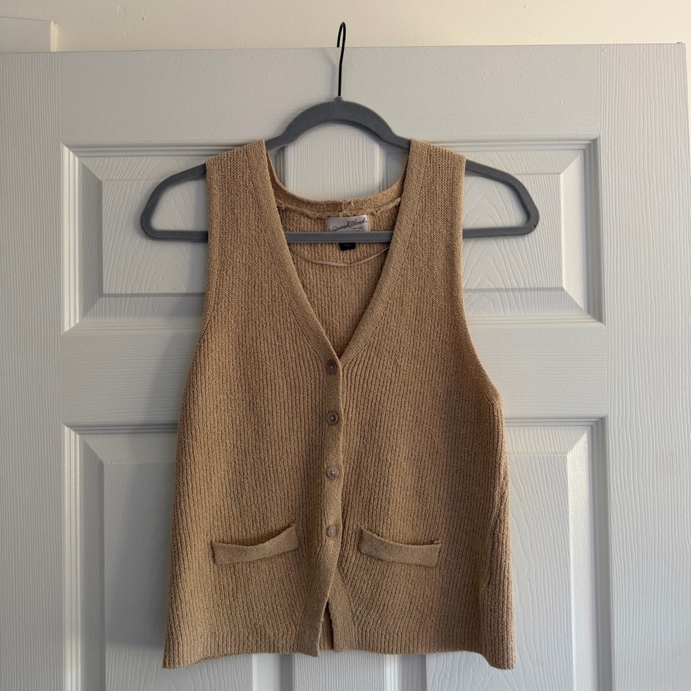 Universal Thread Tan Knit Button-Front Tank